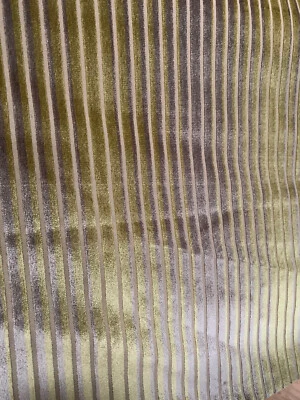 Cuscino In Tessuto A Strisce Di Velluto Verde Harlequin Milano Lucia 2M - Immagine 1 di 4