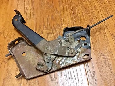 Conjunto de pedal de freno de emergencia de estacionamiento para camioneta Dodge Mopar años 70 Foto 1 de 4