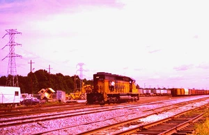 ORIGINAL EKTACHROME SLIDE CHESSIE SYSTEM SD40-2 #7575 ELSMERE, DE NOVEMBER 1984 - Picture 1 of 1