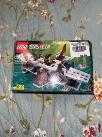 Used 100% complete w/ box and manual LEGO Adventurers: Pontoon Plane (5925)