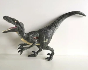 Jurassic World Classic Velociraptor Blue Dinosaur Growler Action Figure - Picture 1 of 5