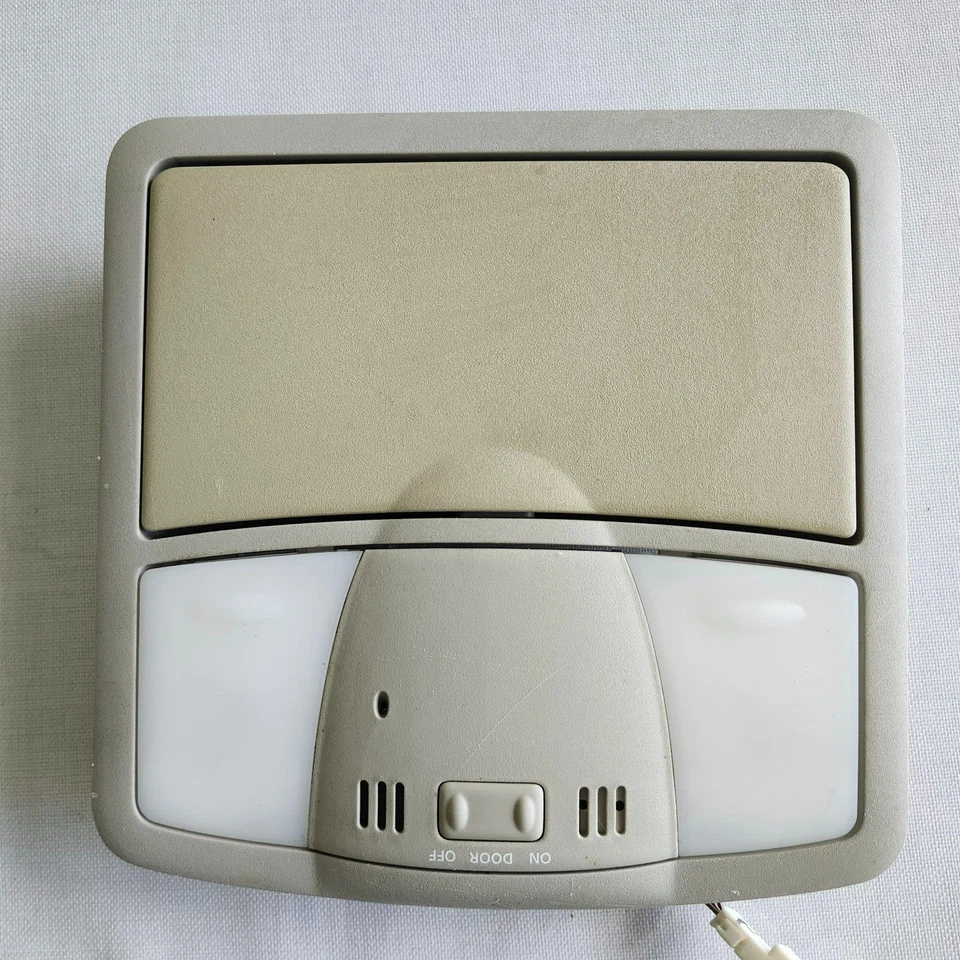 Nissan Rogue Select 2011-2015 lámpara de luz domo superior OEM # 26430 JK060* Foto 1 de 4
