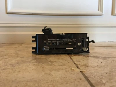 Pontiac Firebird Catalina 6000 1982 aire acondicionado calefacción panel de control aire acondicionado GM Foto 1 de 3