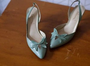 Vintage 80s Women's Slingback Leather Pointed Toe Heels Blue Aqua Size 8.5 - Picture 1 of 17