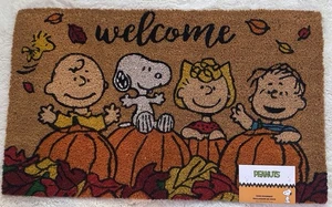 Tappetino per porta Peanuts Snoopy Charlie marrone foglie autunnali zucca cocco da esterno 18X28" - Foto 1 di 11