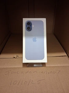 APPPLE IPHONE 17 256GB MIST BLUE BRAND NEW AND SEALED 5G APPLE WARRANTY - Picture 1 of 6
