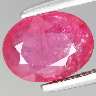 8x6.1mm Oval 1.37ct t.w Natural Heated Red Ruby Gemstone, Tanzania - Image 1 of 4