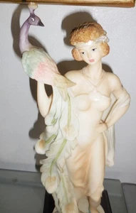 FIGURINA SCULTURA VINTAGE W. ANINA ANNI 20 LUCITE DONNA DESIGN PAVONE NR - Foto 1 di 7