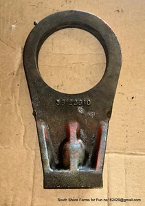 OEM OLIVER 1850 PERKINS COCKSHUTT SOPORTE MOTOR DELANTERO 159151A 38122610 HIERRO FUNDIDO - Imagen 1 de 7
