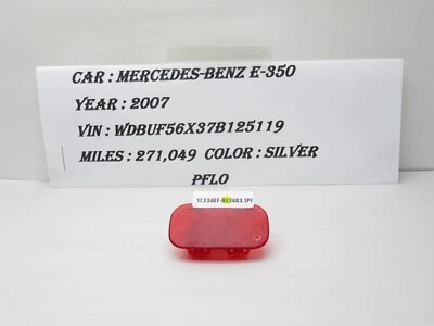 Luz de panel de puerta Mercedes-Benz E350 2006-2009 A2118250510 OEM Foto 1 de 4
