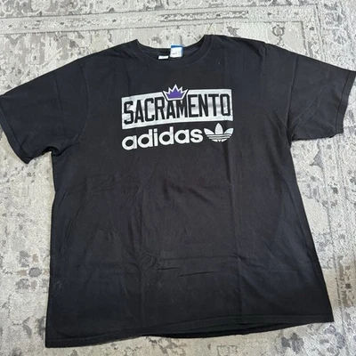 Adidas Baloncesto Sacramento Kings Spellout Camisa Negra Talla 2XL 2013 Trifolio Foto 1 de 4