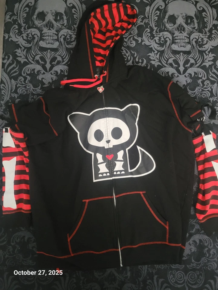 Sudadera con capucha Skeleanimals Hot Topic 2023 apenas usada 4x talla grande Foto 1 de 4