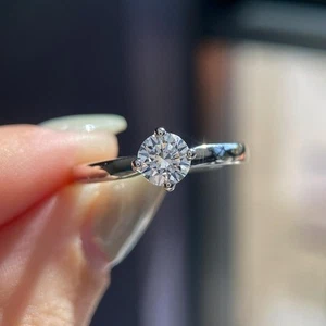 1.50 Ct Round-Cut VS1/G Lab Grown Diamond Solitaire Wedding Ring 14k White Gold - Picture 1 of 4