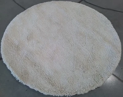 IVORY 5'-1" x 5'-1" Back Stain Rug, Reduced Price 1172780267 SG180-1212-5R - Image 1 of 4