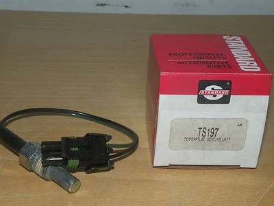 Standard Motor Products TS-197 Engine Coolant Temperature Sender - Image 1 of 2