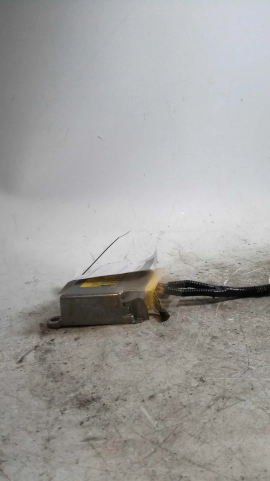 2016 Toyota Corolla Interface Multiplexing Control Module OEM Black 119K Miles - Image 1 of 3