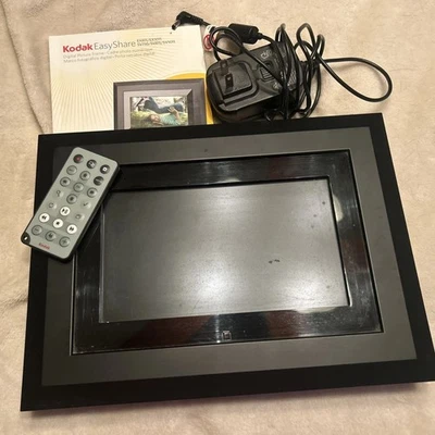 Kodak EasyShare SV811 8" Digital Picture Frame - Image 1 of 2