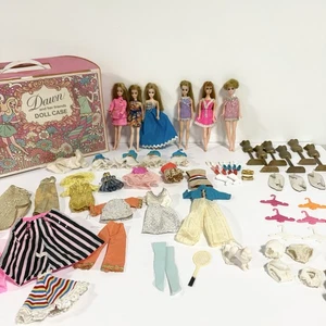 Vintage Topper Dawn Gloria Puppe Lot Etui Outfit Handtasche Schuhe Pudel seltene Outfits - Bild 1 von 24