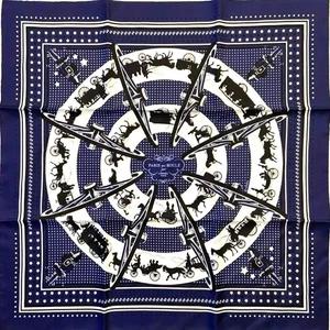 HERMES Bandana Carre 55 PARIS QUI ROULE Etiquetas Azul Marino Sin Caja Usadas. - Imagen 1 de 10