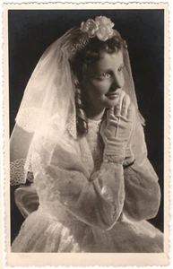 Young girl confirmation communion veil real photo postcard ca 1935 Belgian RPPC - Picture 1 of 2