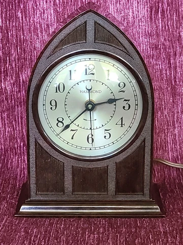 Vintage Hammond Ravenswood Electric Alarm Clock Gothic Arch Bakelite VGC WORKS Cover