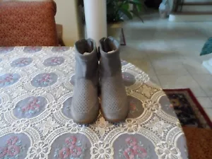 Isabel Marant "Basley" Beige Perforated Suede Ankle Slouchy Booties Size 38 - Picture 1 of 18