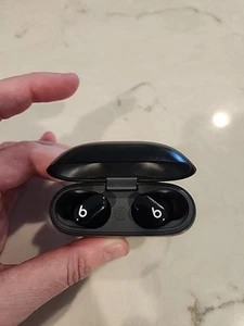 Beats Studio Buds - True Wireless Noise Cancelling Earbuds, Kopfhörer - Schwarz - Bild 1 von 16