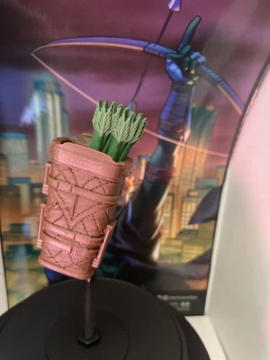 McFarlane DC Green Arrow Bow & Arrow Quiver Connor Hawke 7" Scale Fodder Part!! - Image 1 of 4