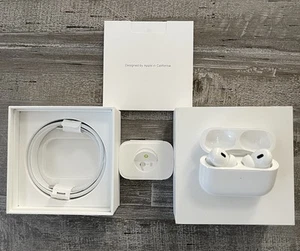 Apple AirPods Pro 2ème génération authentique avec étui de charge sans fil MagSafe - Photo 1 sur 3