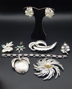 Lot of Vintage Sarah Coventry Brooches & Earrings Silver Tone (TF1123) - Imagen 1 de 7