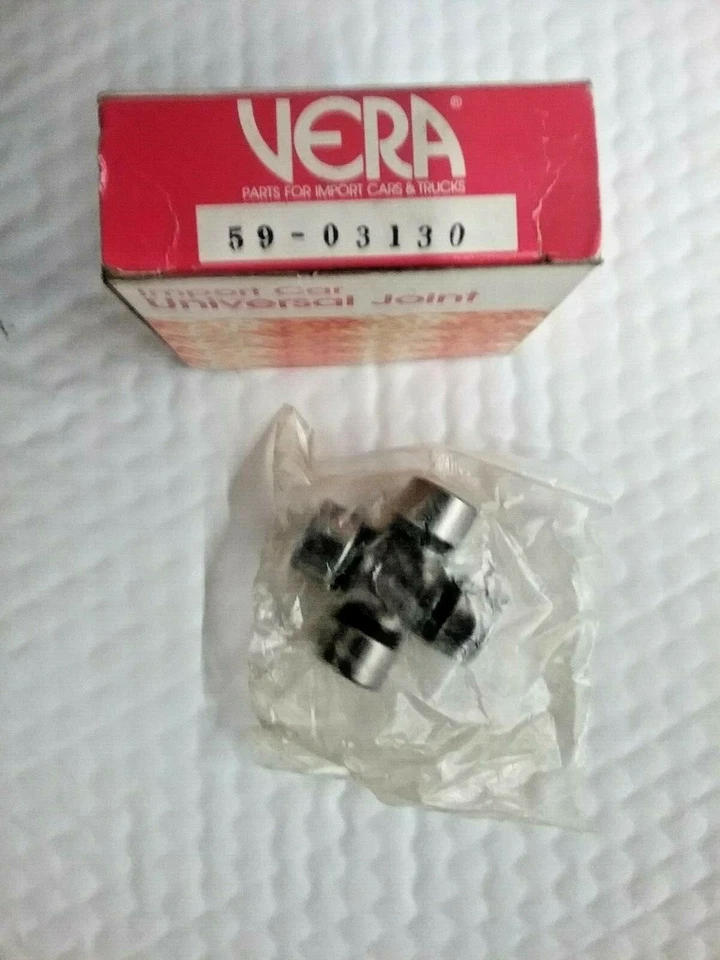 Datsun B210 200SX 210 U Joint 1974-1981 Part#: 37125-H8500 Japan - Image 1 of 1