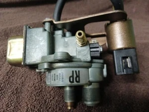 1981 & 1982 Corvette Resume Cruise Control Transducer RP 25030876 without valve - Picture 1 of 4