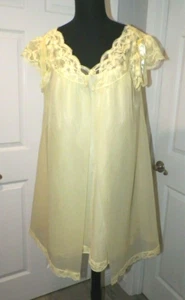 VINTAGE VANITY FAIR PASTEL YELLOW SHEER TWO PIECE NIGHTGOWN TEDDY SET LINGERIE - Foto 1 di 12