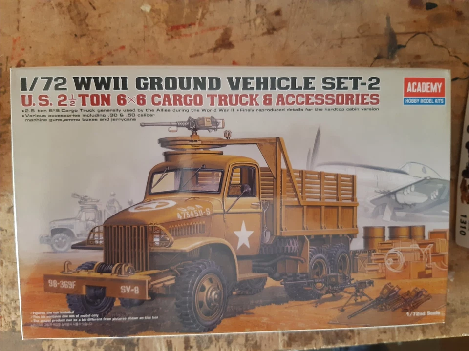 ACADEMY 13402 Truck, Cargo - 2 1/2 ton lwb. (6x4) GMC CCKW 353 - model kit 1/72 - Immagine 1 di 1