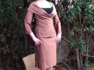 Max Mara Skirt Suit 2Pc. Pianoforte 100% Silk, Metallic Brown Color,Italy Sz.44 - Picture 1 of 12