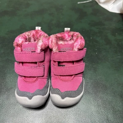 Botas Chukka Keen Niños Nudo Talla 4 Gris/Rojo Nuevas en Caja Foto 1 de 4