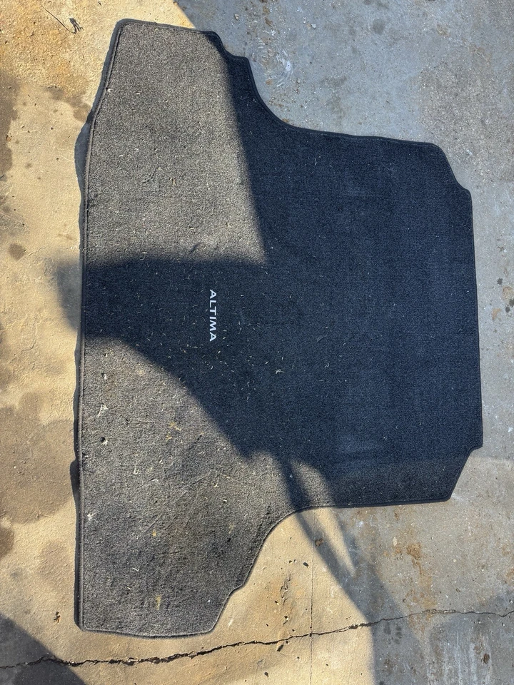 Alfombrilla de carga para maletero trasero Nissan Altima 2008-2013 cupé 84902-JB100 OEM Foto 1 de 1