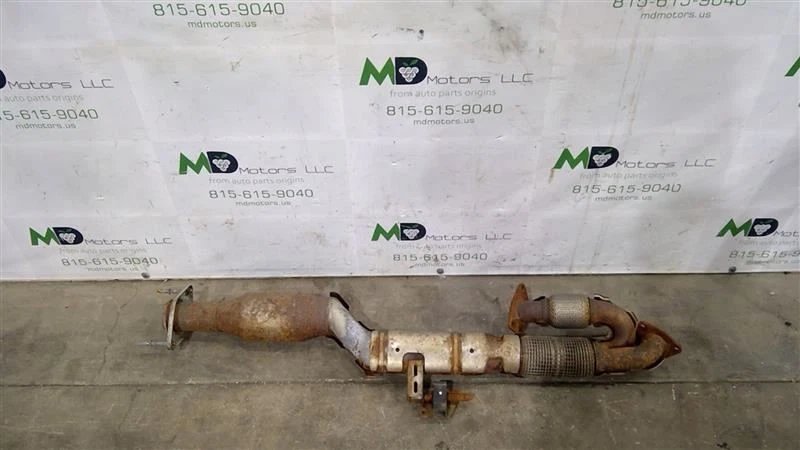 Ford Transit 350 2017-2020 tubo de escape LK4Z-5202-F Foto 1 de 4