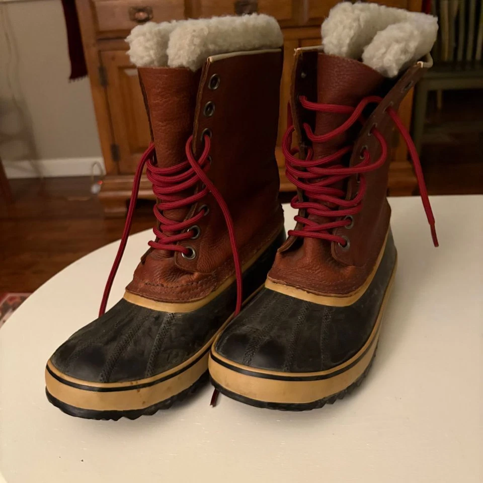 Sorel Winter Snow Boots Duck Boots Leather Upper Red Laces - Image 1 of 4
