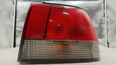 Luz trasera SAAB 900 1996/TURBO CONVERTIBLE LADO DERECHO PASAJERO 95-98 Foto 1 de 4