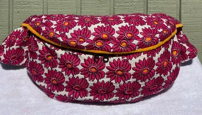 Riñonera bandolera Abacaxi bordada de gran tamaño NUEVA Anthropologie $200 Foto 1 de 4