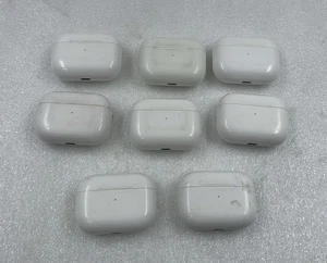 [LOT 8] Apple AirPods Pro 1ère génération boîtier de charge A2190 remplacement OEM ** EN L'ÉTAT - Photo 1 sur 11