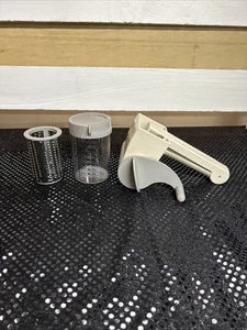 Pampered Chef Deluxe Cheese Grater #1275 Barrel Left Right Measuring Cup Fine - Picture 1 of 6