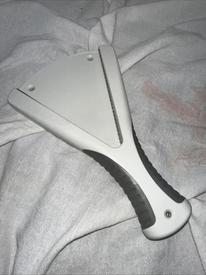 The Pampered Chef Jar Opener #2677 Hand Held or Mount Under Cabinet No Screws - Image 1 of 4