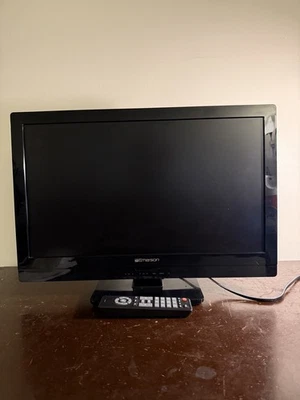 EMERSON LE220EM3 22 Inch LED TV PC GAMING TELEVISION TESTED WORKS W REMOTE - Image 1 of 4