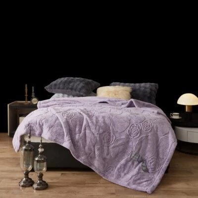 Luxury Blanket Super Warm Thickened Blanket Bed Cover Quilt Carved Rose Flowers - Image 1 of 4