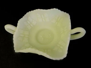 Fenton Butterfly Bon Bon Dish Custard Satin Handled 5 3/4 in - Picture 1 of 5