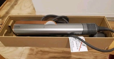 Plancha de pelo Dyson Airstrait - Plancha de pelo de níquel/cobre Foto 1 de 3