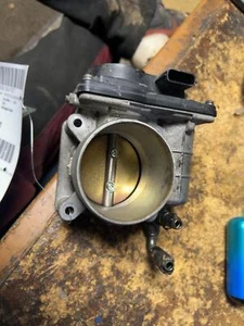 Throttle Body/valve Assy NISSAN ALTIMA 07 08 09 10 11 12 13 - Picture 1 of 6