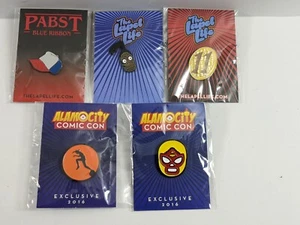 Alamo City Comic Con 2016 Exclusive Lapel Pins Stranger Things Pabst Lucha Libre - Picture 1 of 6